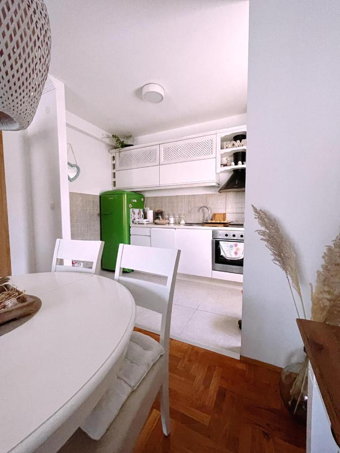 Aska Apartment บาร์ ภายนอก รูปภาพ