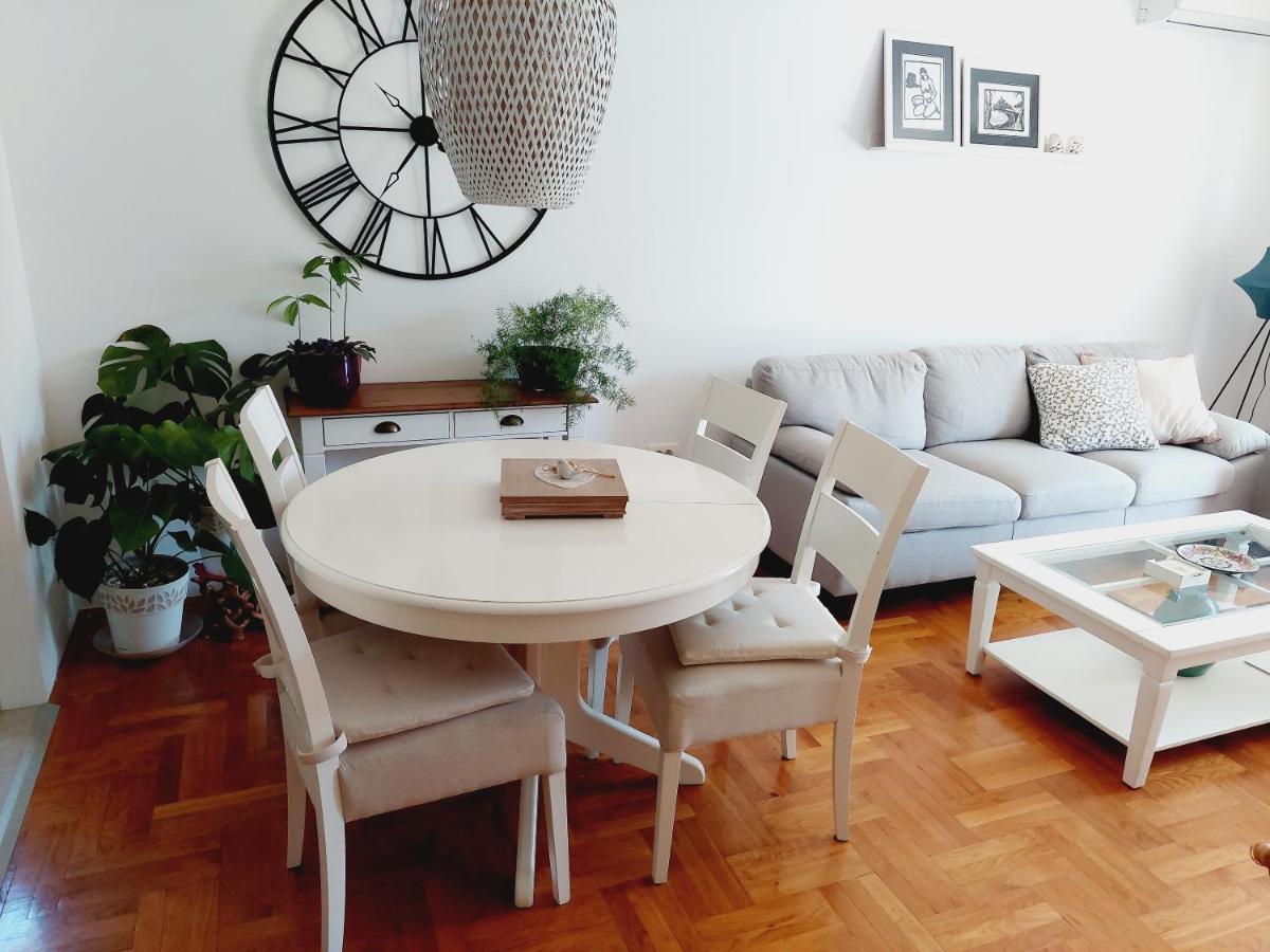 Aska Apartment บาร์ ภายนอก รูปภาพ
